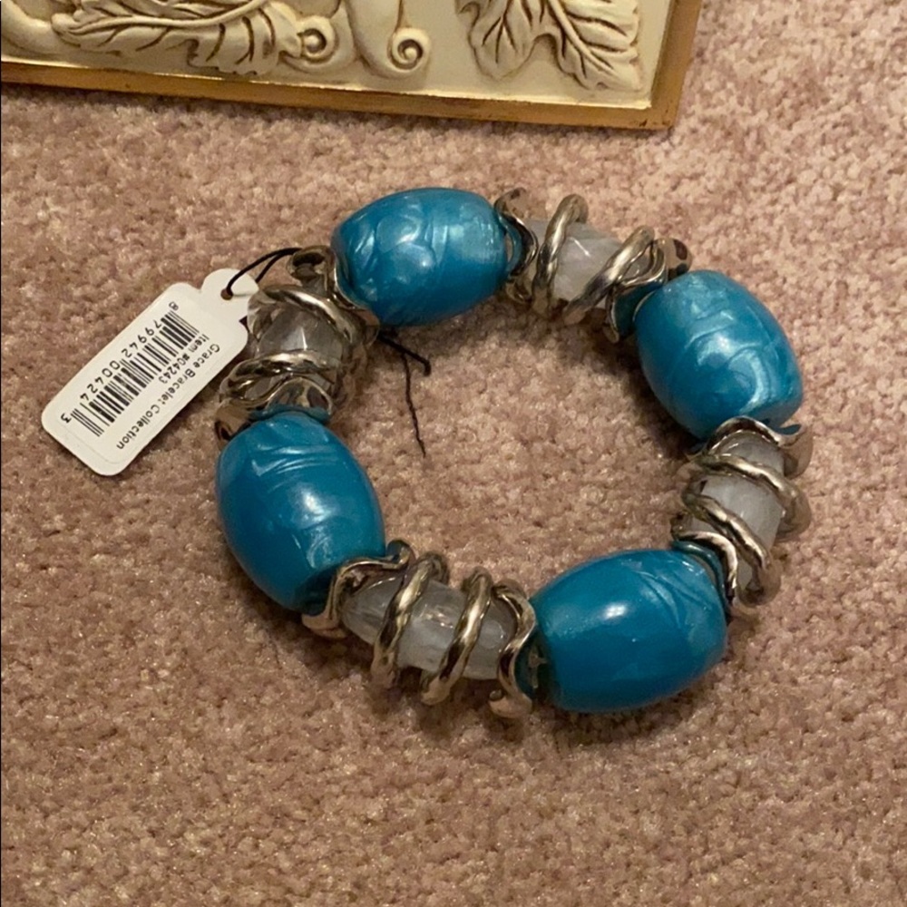 Bracet